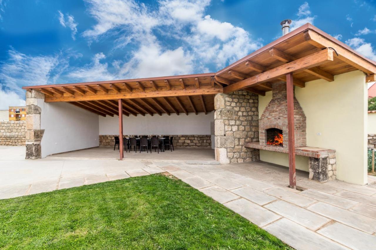 Вилла Fidalsa Rest Station Villadiego Экстерьер фото